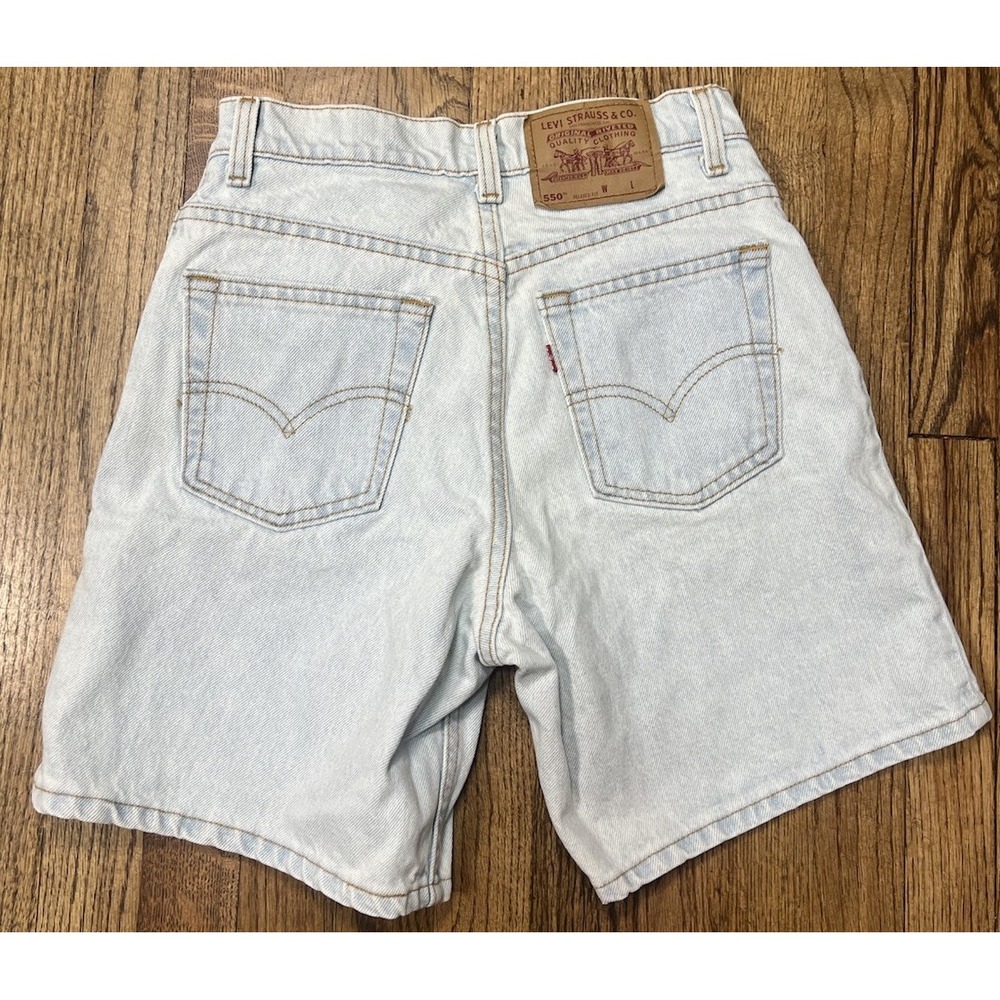 Vintage 90s Levi's Women Size 7 Shorts 550 Relaxed Light Wash Denim Jeans